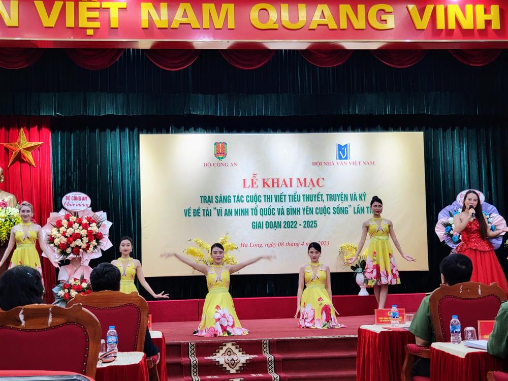 Khai mạc Trại sáng tác văn học “Vì an ninh Tổ quốc và bình yên cuộc sống”